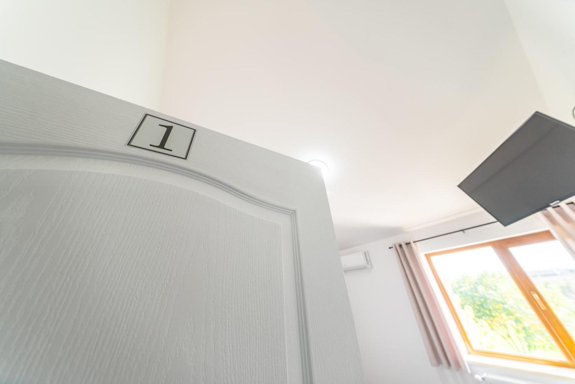 La Casa Blanca Apartment Vladimirescu Екстериор снимка